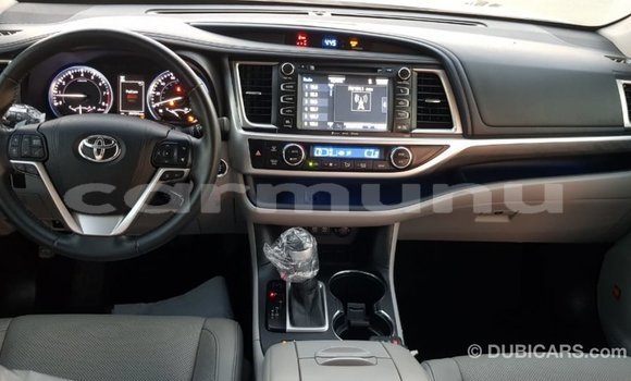 Buy Import Toyota Highlander Other Car in Import - Dubai in Region of Bouenza Buy Import Toyota Highlander Other Car in Import - Dubai in Region of Bouenza