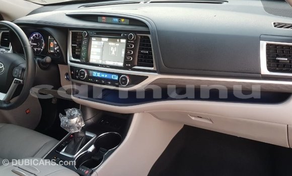 Buy Import Toyota Highlander Other Car in Import - Dubai in Region of Bouenza Buy Import Toyota Highlander Other Car in Import - Dubai in Region of Bouenza