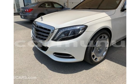Buy Import Mercedes-Benz 190 White Car in Import - Dubai in Region of Bouenza Buy Import Mercedes-Benz 190 White Car in Import - Dubai in Region of Bouenza