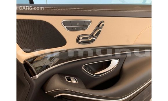 Buy Import Mercedes-Benz 190 White Car in Import - Dubai in Region of Bouenza Buy Import Mercedes-Benz 190 White Car in Import - Dubai in Region of Bouenza