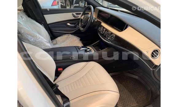 Buy Import Mercedes-Benz 190 White Car in Import - Dubai in Region of Bouenza Buy Import Mercedes-Benz 190 White Car in Import - Dubai in Region of Bouenza