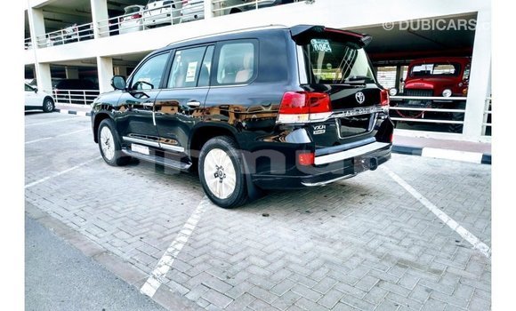 Buy Import Toyota Land Cruiser Black Car in Import - Dubai in Region of Bouenza Buy Import Toyota Land Cruiser Black Car in Import - Dubai in Region of Bouenza
