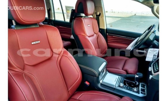 Buy Import Toyota Land Cruiser Black Car in Import - Dubai in Region of Bouenza Buy Import Toyota Land Cruiser Black Car in Import - Dubai in Region of Bouenza