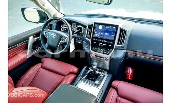 Buy Import Toyota Land Cruiser Black Car in Import - Dubai in Region of Bouenza Buy Import Toyota Land Cruiser Black Car in Import - Dubai in Region of Bouenza