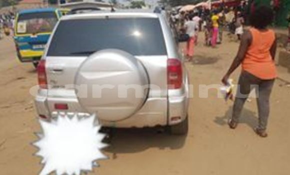 Acheter Occasion Voiture Toyota RAV4 Gris à Brazzaville, Commune de Brazzaville Acheter Occasion Voiture Toyota RAV4 Gris à Brazzaville, Commune de Brazzaville