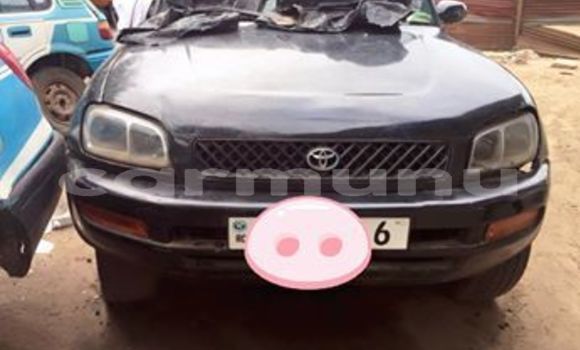 Acheter Occasion Voiture Toyota RAV4 Noir à Brazzaville, Commune de Brazzaville Acheter Occasion Voiture Toyota RAV4 Noir à Brazzaville, Commune de Brazzaville