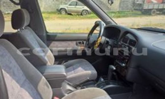 Acheter Occasion Voiture Nissan Pathfinder Rouge à Brazzaville, Commune de Brazzaville Acheter Occasion Voiture Nissan Pathfinder Rouge à Brazzaville, Commune de Brazzaville