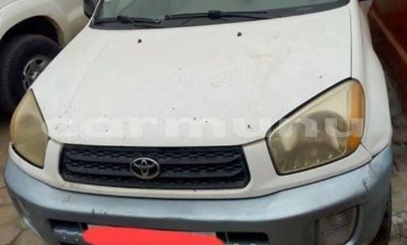 Acheter Occasion Voiture Toyota RAV4 Blanc à Brazzaville, Commune de Brazzaville Acheter Occasion Voiture Toyota RAV4 Blanc à Brazzaville, Commune de Brazzaville