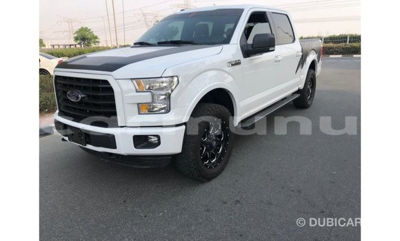 Acheter Import Voiture Ford Club Wagon Blanc à Import - Dubai, Région de la Bouenza Acheter Import Voiture Ford Club Wagon Blanc à Import - Dubai, Région de la Bouenza