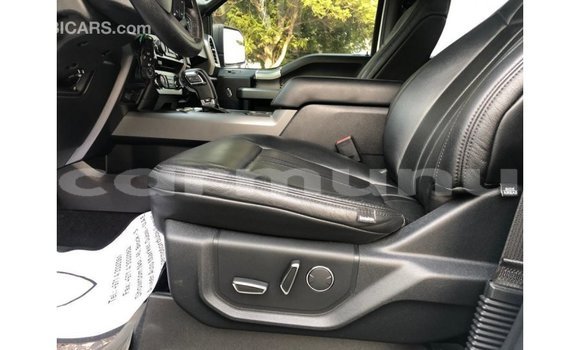 Acheter Import Voiture Ford Club Wagon Blanc à Import - Dubai, Région de la Bouenza Acheter Import Voiture Ford Club Wagon Blanc à Import - Dubai, Région de la Bouenza