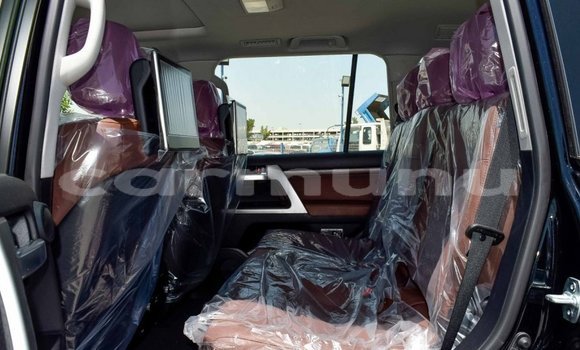 Acheter Neuf Voiture Toyota Land Cruiser Noir à Pointe–Noire, Région du Kouilou Acheter Neuf Voiture Toyota Land Cruiser Noir à Pointe–Noire, Région du Kouilou