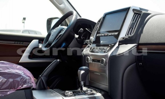 Acheter Neuf Voiture Toyota Land Cruiser Noir à Pointe–Noire, Région du Kouilou Acheter Neuf Voiture Toyota Land Cruiser Noir à Pointe–Noire, Région du Kouilou