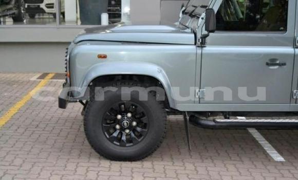 Acheter Occasion Voiture Land Rover Defender Gris à Brazzaville, Commune de Brazzaville Acheter Occasion Voiture Land Rover Defender Gris à Brazzaville, Commune de Brazzaville
