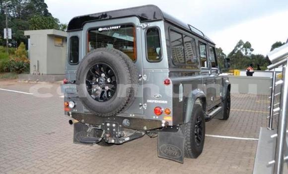 Acheter Occasion Voiture Land Rover Defender Gris à Brazzaville, Commune de Brazzaville Acheter Occasion Voiture Land Rover Defender Gris à Brazzaville, Commune de Brazzaville