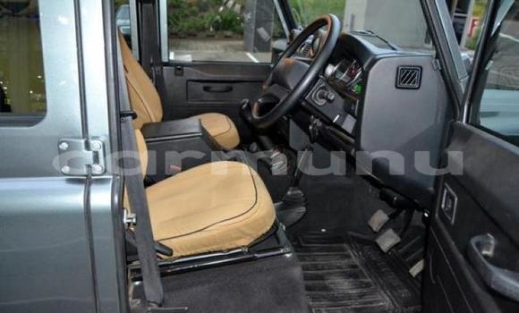 Acheter Occasion Voiture Land Rover Defender Gris à Brazzaville, Commune de Brazzaville Acheter Occasion Voiture Land Rover Defender Gris à Brazzaville, Commune de Brazzaville