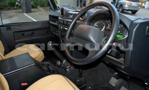 Acheter Occasion Voiture Land Rover Defender Gris à Brazzaville, Commune de Brazzaville Acheter Occasion Voiture Land Rover Defender Gris à Brazzaville, Commune de Brazzaville