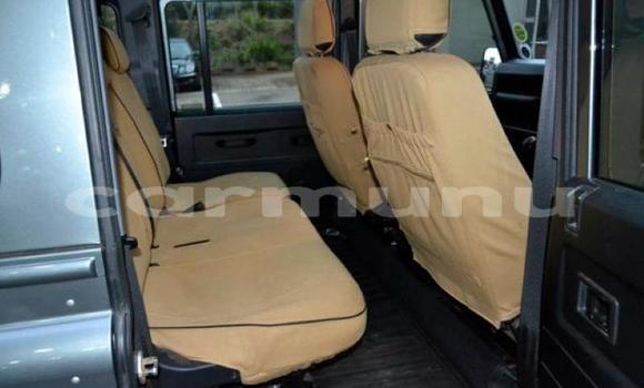 Acheter Occasion Voiture Land Rover Defender Gris à Brazzaville, Commune de Brazzaville Acheter Occasion Voiture Land Rover Defender Gris à Brazzaville, Commune de Brazzaville