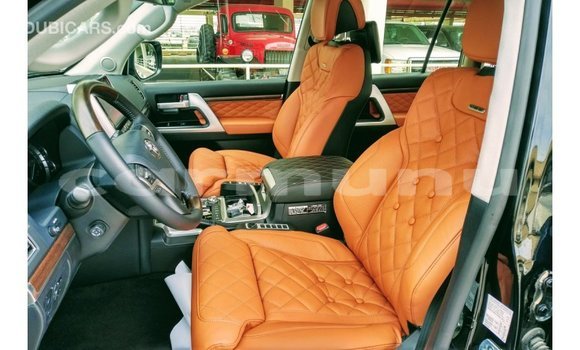 Buy Import Toyota Land Cruiser Black Car in Import - Dubai in Region of Bouenza Buy Import Toyota Land Cruiser Black Car in Import - Dubai in Region of Bouenza