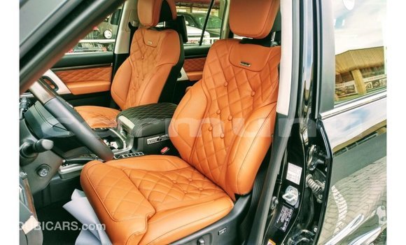 Buy Import Toyota Land Cruiser Black Car in Import - Dubai in Region of Bouenza Buy Import Toyota Land Cruiser Black Car in Import - Dubai in Region of Bouenza