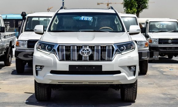 Acheter Neuf Voiture Toyota Land Cruiser Prado Blanc à Pointe–Noire, Région du Kouilou Acheter Neuf Voiture Toyota Land Cruiser Prado Blanc à Pointe–Noire, Région du Kouilou