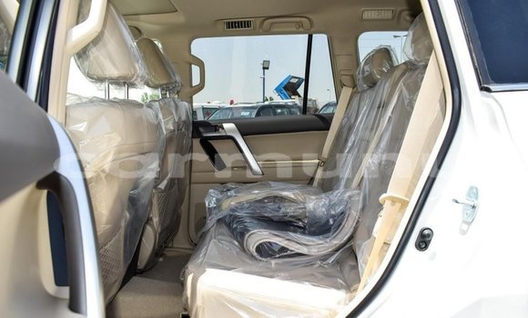 Acheter Neuf Voiture Toyota Land Cruiser Prado Blanc à Pointe–Noire, Région du Kouilou Acheter Neuf Voiture Toyota Land Cruiser Prado Blanc à Pointe–Noire, Région du Kouilou