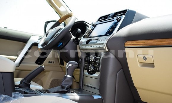 Acheter Neuf Voiture Toyota Land Cruiser Prado Blanc à Pointe–Noire, Région du Kouilou Acheter Neuf Voiture Toyota Land Cruiser Prado Blanc à Pointe–Noire, Région du Kouilou