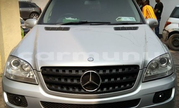 Buy Used Mercedes-Benz ML–Class Silver Car in Brazzaville in Municipality of Brazzaville Buy Used Mercedes-Benz ML–Class Silver Car in Brazzaville in Municipality of Brazzaville