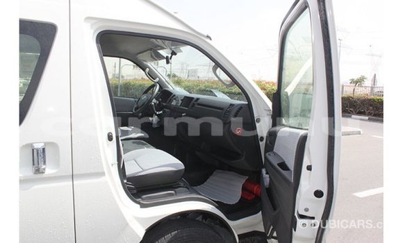 Buy Import Toyota Hiace White Car in Import - Dubai in Region of Bouenza Buy Import Toyota Hiace White Car in Import - Dubai in Region of Bouenza