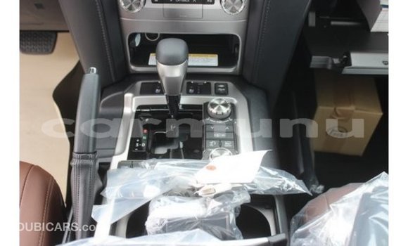 Buy Import Toyota Land Cruiser White Car in Import - Dubai in Region of Bouenza Buy Import Toyota Land Cruiser White Car in Import - Dubai in Region of Bouenza