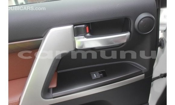 Buy Import Toyota Land Cruiser White Car in Import - Dubai in Region of Bouenza Buy Import Toyota Land Cruiser White Car in Import - Dubai in Region of Bouenza