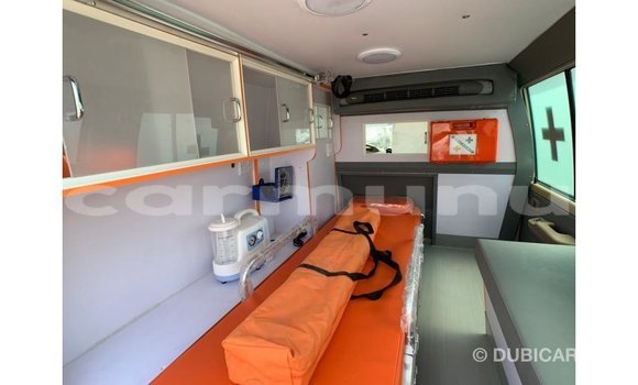 Buy Import Toyota Land Cruiser Beige Car in Import - Dubai in Region of Bouenza Buy Import Toyota Land Cruiser Beige Car in Import - Dubai in Region of Bouenza