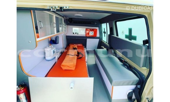 Buy Import Toyota Land Cruiser Beige Car in Import - Dubai in Region of Bouenza Buy Import Toyota Land Cruiser Beige Car in Import - Dubai in Region of Bouenza