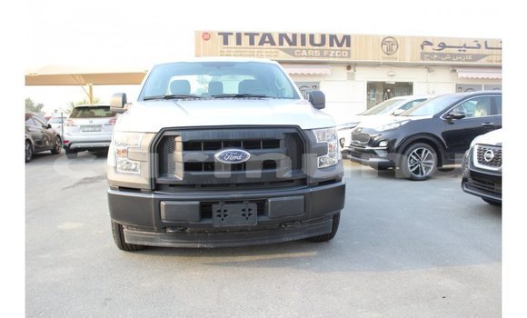 Acheter Import Voiture Ford Club Wagon Autre à Import - Dubai, Région de la Bouenza