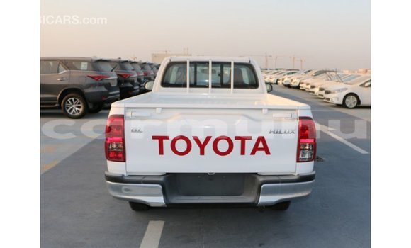 Buy Import Toyota Hilux White Car in Import - Dubai in Region of Bouenza Buy Import Toyota Hilux White Car in Import - Dubai in Region of Bouenza