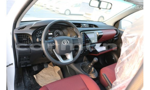 Buy Import Toyota Hilux White Car in Import - Dubai in Region of Bouenza Buy Import Toyota Hilux White Car in Import - Dubai in Region of Bouenza
