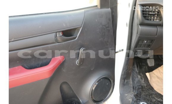 Buy Import Toyota Hilux White Car in Import - Dubai in Region of Bouenza Buy Import Toyota Hilux White Car in Import - Dubai in Region of Bouenza