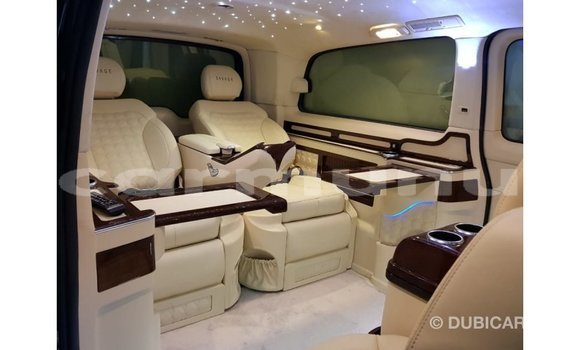 Acheter Import Voiture Mercedes-Benz 250 Noir à Import - Dubai, Région de la Bouenza Acheter Import Voiture Mercedes-Benz 250 Noir à Import - Dubai, Région de la Bouenza