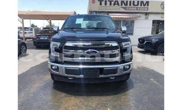 Acheter Import Voiture Ford Club Wagon Noir à Import - Dubai, Région de la Bouenza