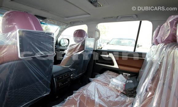 Buy Import Toyota Land Cruiser Black Car in Import - Dubai in Region of Bouenza Buy Import Toyota Land Cruiser Black Car in Import - Dubai in Region of Bouenza