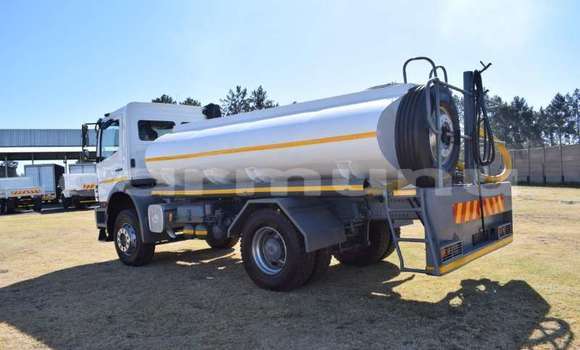 Buy Used Mercedes‒Benz 1820 White Truck in Brazzaville in Municipality of Brazzaville Buy Used Mercedes‒Benz 1820 White Truck in Brazzaville in Municipality of Brazzaville