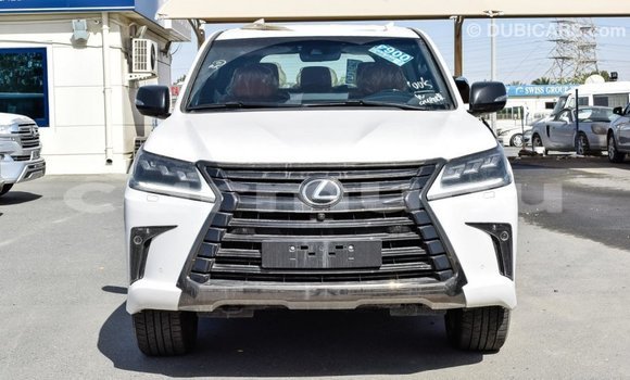 Acheter Import Voiture Lexus LX Blanc à Import - Dubai, Région de la Bouenza Acheter Import Voiture Lexus LX Blanc à Import - Dubai, Région de la Bouenza