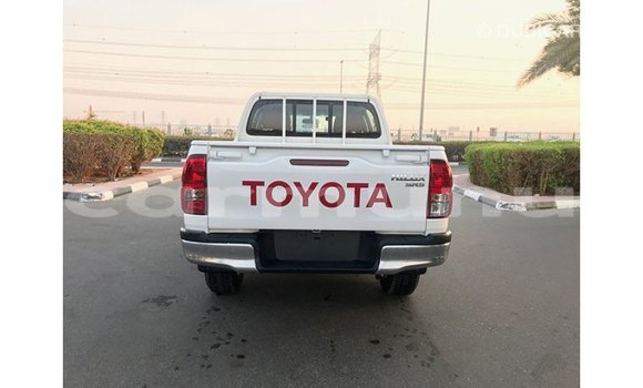 Buy Import Toyota Hilux White Car in Import - Dubai in Region of Bouenza Buy Import Toyota Hilux White Car in Import - Dubai in Region of Bouenza