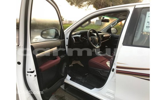 Buy Import Toyota Hilux White Car in Import - Dubai in Region of Bouenza Buy Import Toyota Hilux White Car in Import - Dubai in Region of Bouenza