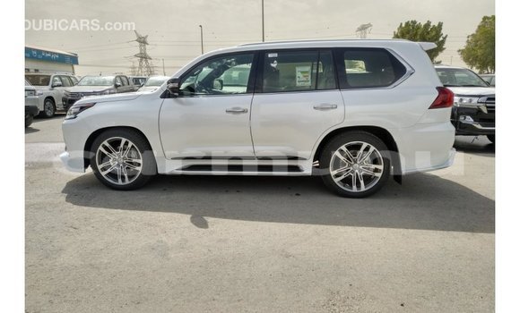 Acheter Import Voiture Lexus LX Blanc à Import - Dubai, Région de la Bouenza Acheter Import Voiture Lexus LX Blanc à Import - Dubai, Région de la Bouenza