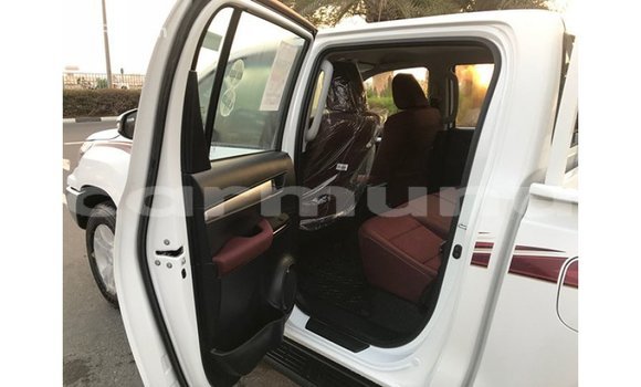 Buy Import Toyota Hilux White Car in Import - Dubai in Region of Bouenza Buy Import Toyota Hilux White Car in Import - Dubai in Region of Bouenza