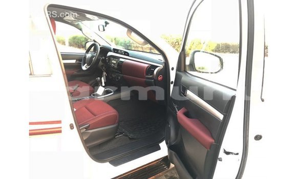 Buy Import Toyota Hilux White Car in Import - Dubai in Region of Bouenza Buy Import Toyota Hilux White Car in Import - Dubai in Region of Bouenza