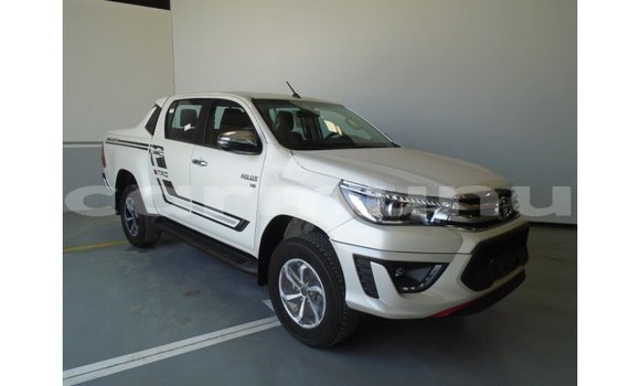 Buy Import Toyota Hilux White Car in Import - Dubai in Region of Bouenza Buy Import Toyota Hilux White Car in Import - Dubai in Region of Bouenza