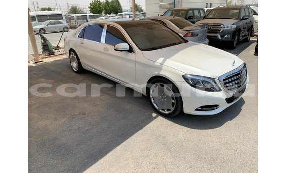 Acheter Import Voiture Mercedes-Benz 190 Blanc à Import - Dubai, Région de la Bouenza Acheter Import Voiture Mercedes-Benz 190 Blanc à Import - Dubai, Région de la Bouenza