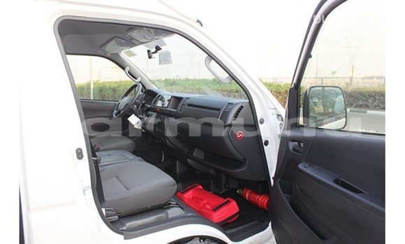 Buy Import Toyota Hiace White Car in Import - Dubai in Region of Bouenza Buy Import Toyota Hiace White Car in Import - Dubai in Region of Bouenza