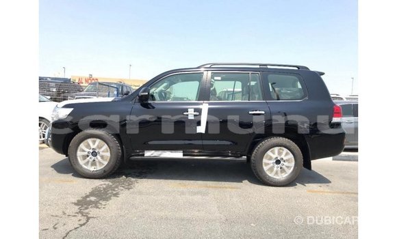 Acheter Import Voiture Toyota Land Cruiser Noir à Import - Dubai, Région de la Bouenza Acheter Import Voiture Toyota Land Cruiser Noir à Import - Dubai, Région de la Bouenza